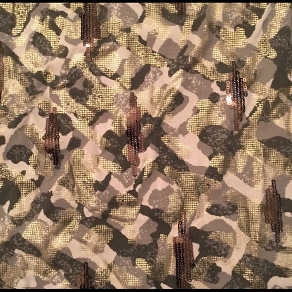 Ruby Rd. vintage camo w/slight gold metallic tank! - Picture 2 of 3